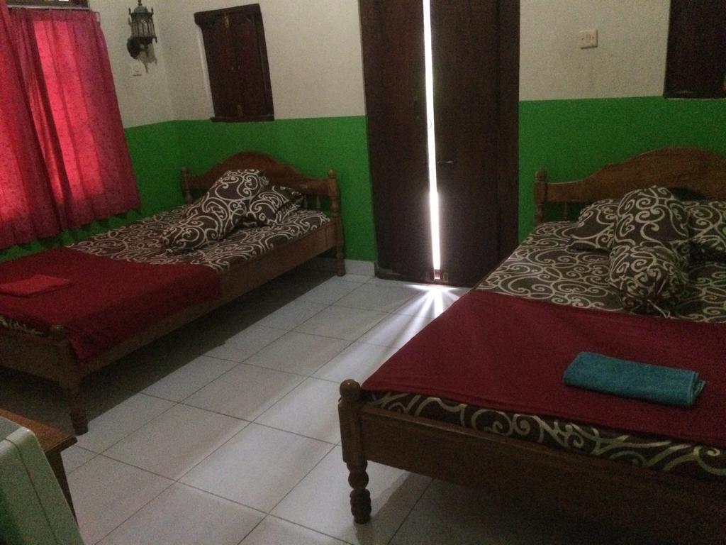 Ray homestay Batununggul Luaran gambar